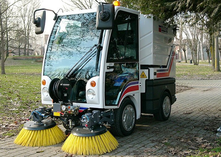 Industrial Floor Sweepers and Scrubbers