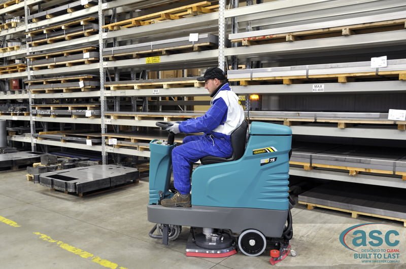 ASC Eureka E75 with man 3