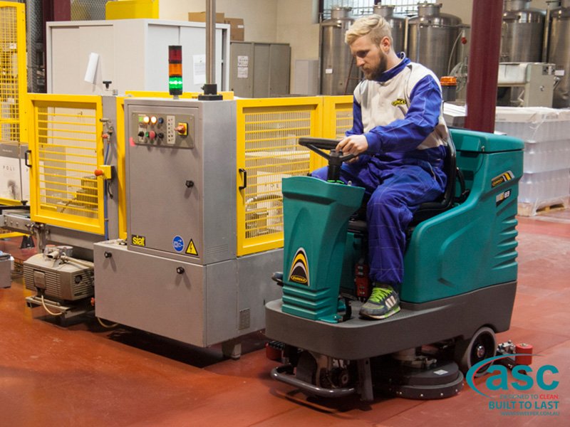 Industrial Floor Scrubber Machine
