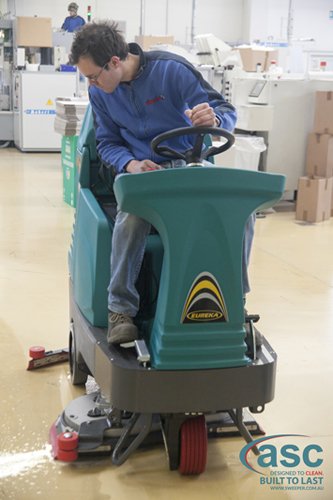 ASC Eureka E85 scrubber with man 6