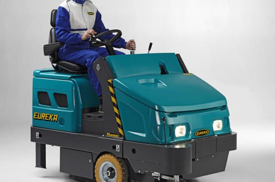 nav ASC Eureka M6 Sweeper with man 2