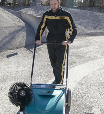 nav ASC Mep Eureka sweeper with man 7