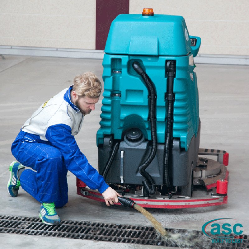 ASC Eureka E100 Sweeper with man 3