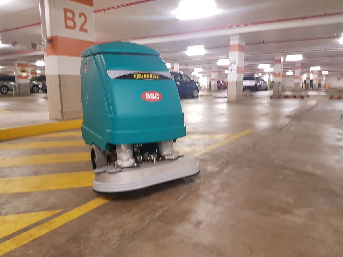ASC Eureka E 81 Scrubber At Riversby Worker's Club