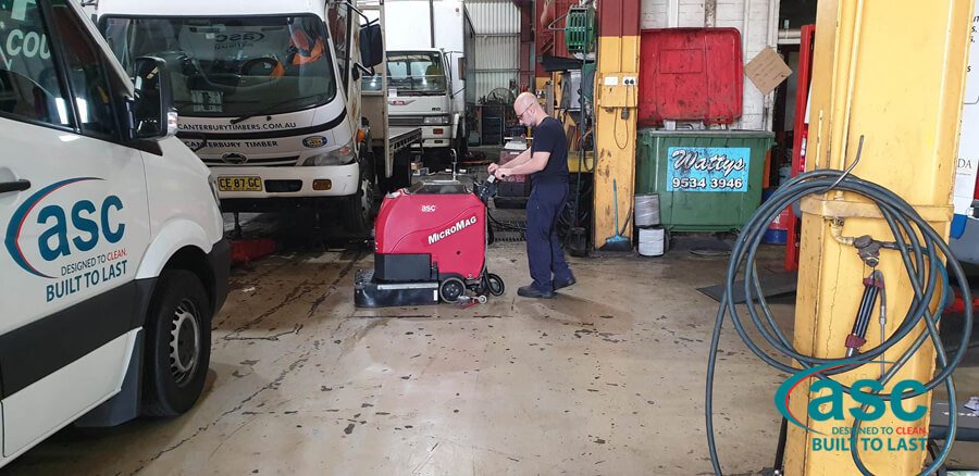 Man Using ASC Factory Cat Scrubber 2