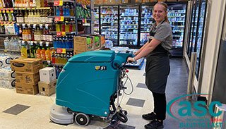 Tweed Valley IGA Heavy-Duty long-Lasting Scrubber
