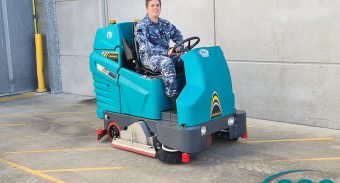 Good Floor scrubber