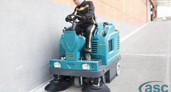 industrial floor scrubber