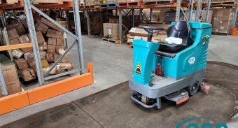 commercial floor scrubber