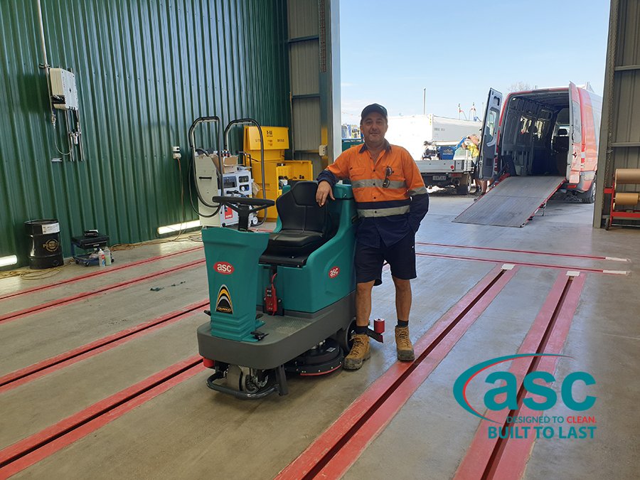 ride-on floor scrubber machine